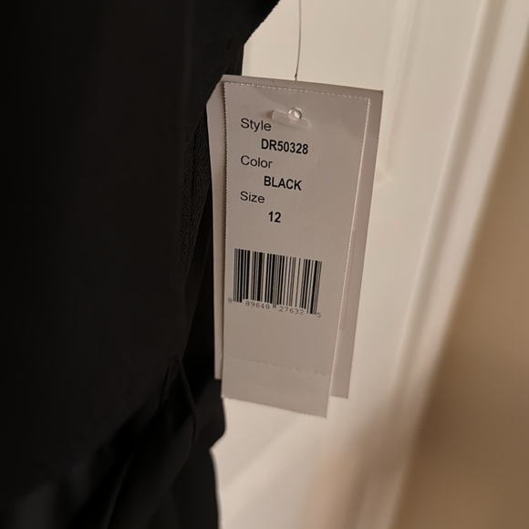 Donna Rico NWT Size 12 Sleeveless Black w/Ruffle Trim Tie Waist LBD - Picture 5 of 5